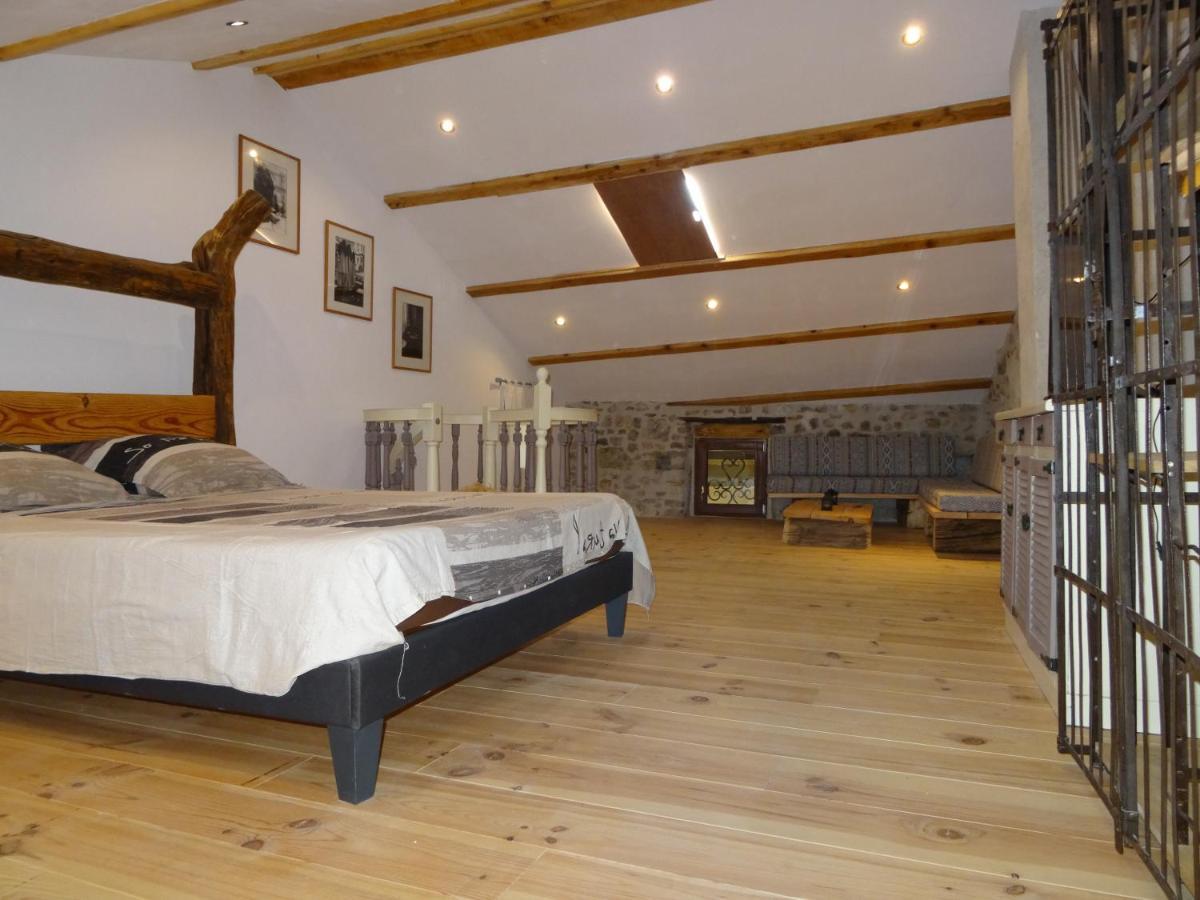 Saint-Florent-sur-Auzonnet Le Mas Du Galibot Chambre Cambalotte מראה חיצוני תמונה